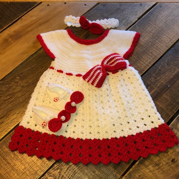 Handmade knitted red & white Dress with matching booties & headband - Picture 2 of 11